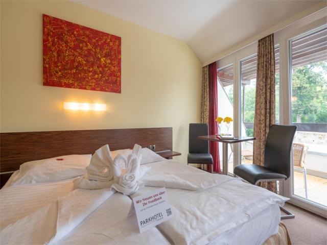 Parkhotel ไอเซนชตัดท์ ภายนอก รูปภาพ