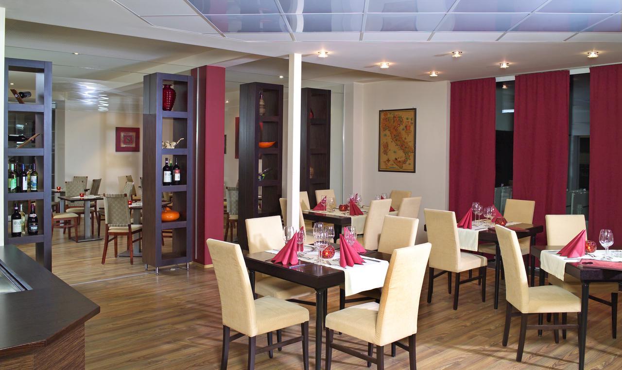 Parkhotel ไอเซนชตัดท์ ภายนอก รูปภาพ