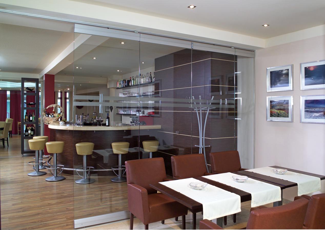 Parkhotel ไอเซนชตัดท์ ภายนอก รูปภาพ